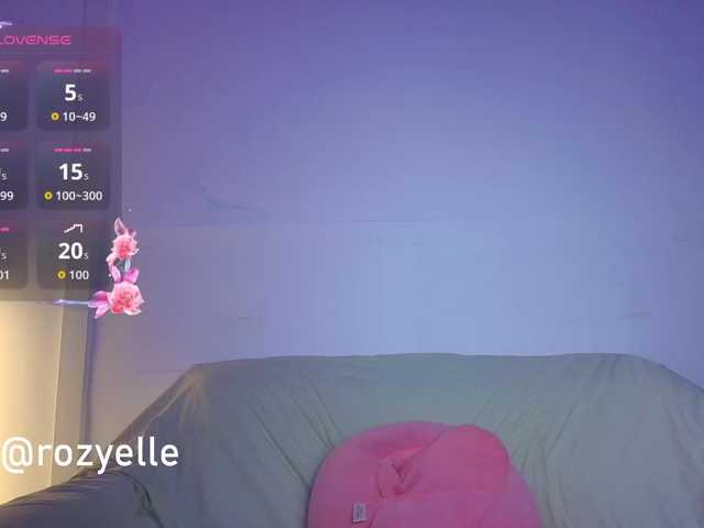RozyBlack live cam on BongaCams