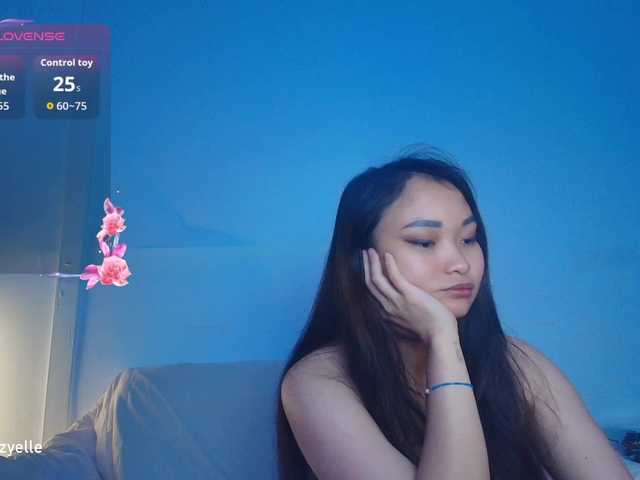 RozyBlack live cam on BongaCams