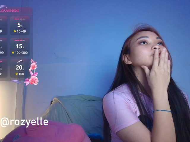 RozyBlack live cam on BongaCams