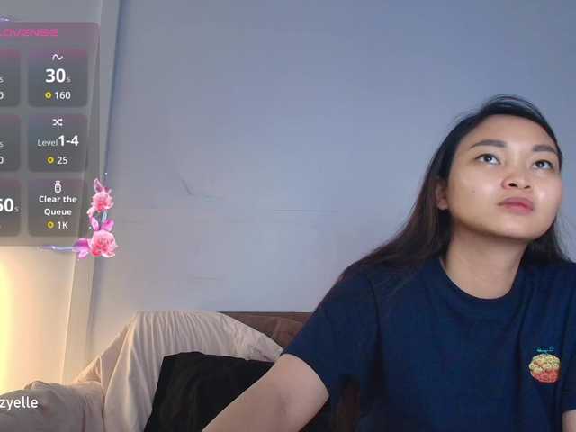 RozyElle live webcam show