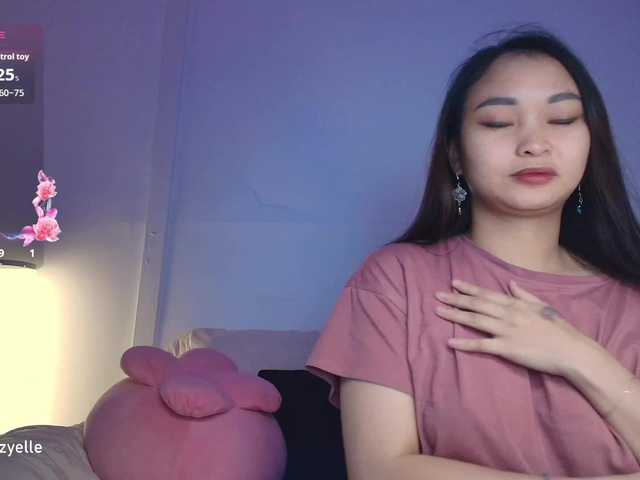 RozyBlack live cam on BongaCams