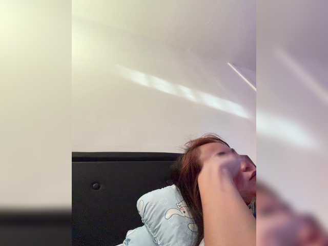 RozyElle — live female cam
