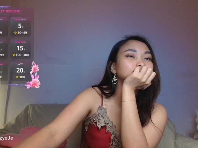 RozyBlack live cam on BongaCams