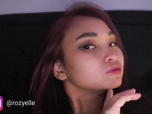RozyBlack live cam on BongaCams