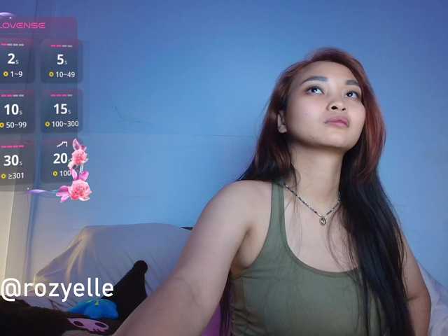 RozyBlack live cam on BongaCams
