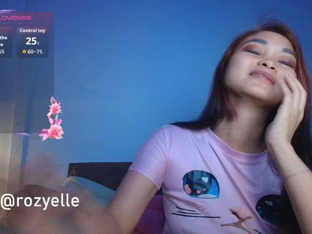 RozyBlack live cam on BongaCams
