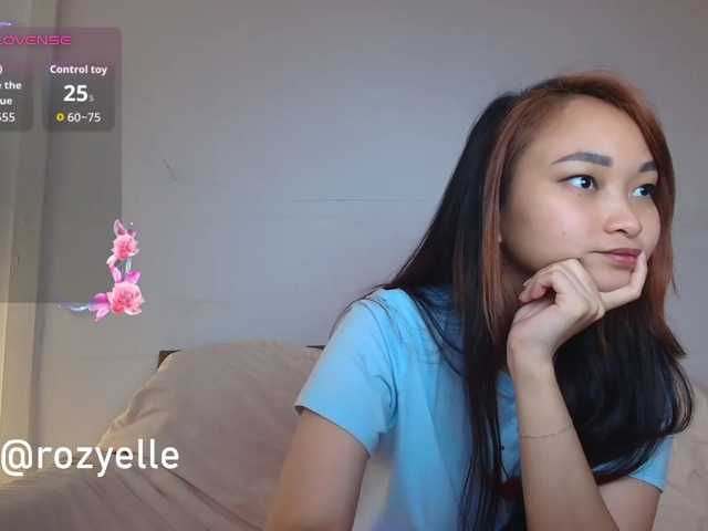 RozyBlack, en directo ahora en BongaCams