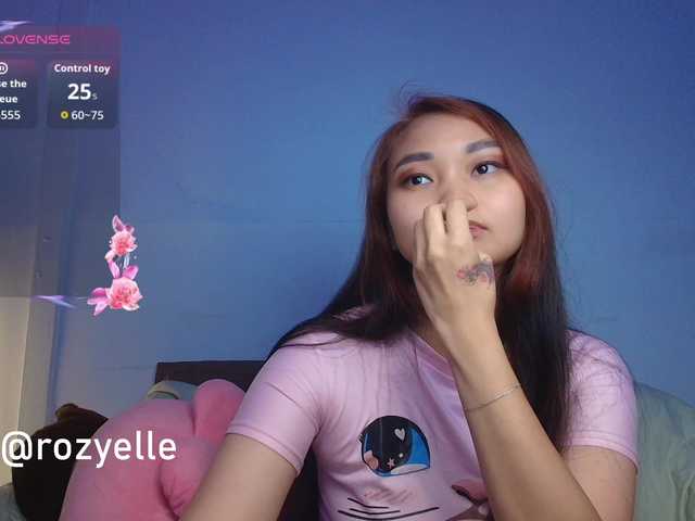 RozyBlack live cam on BongaCams