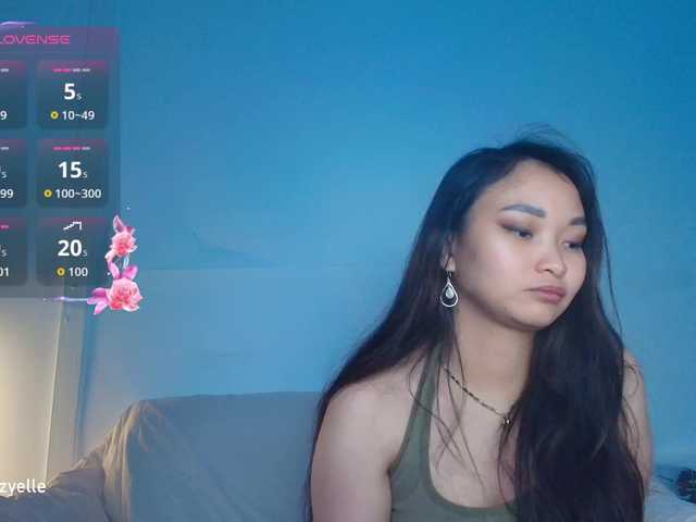 RozyBlack live webcam show