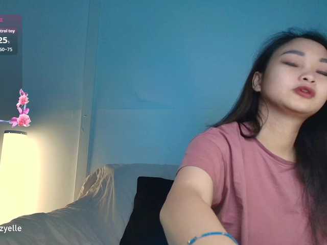 RozyBlack live cam on BongaCams