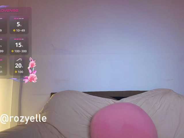 RozyBlack live cam on BongaCams