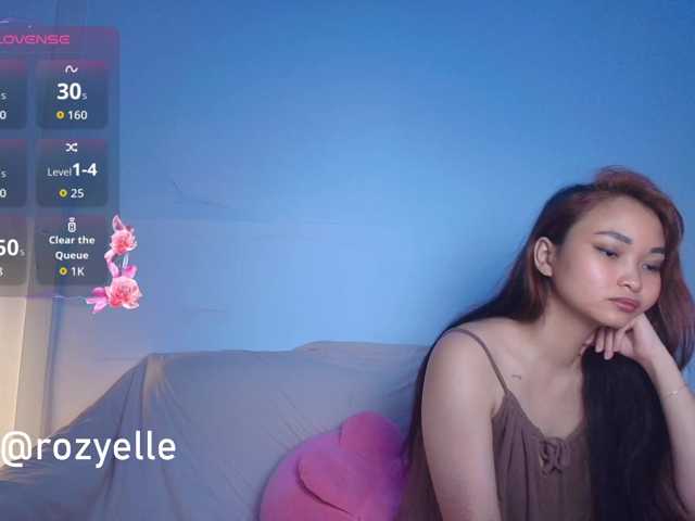 RozyBlack live cam on BongaCams
