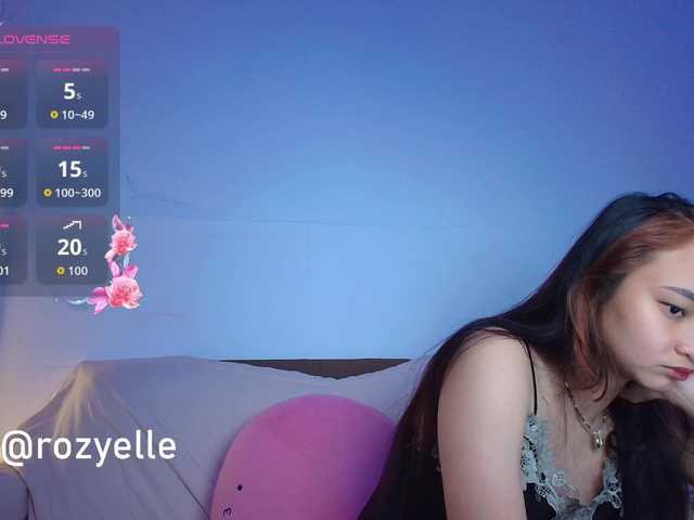 RozyBlack live cam on BongaCams