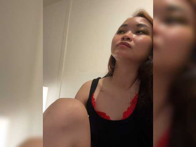 RozyElle live cam on BongaCams