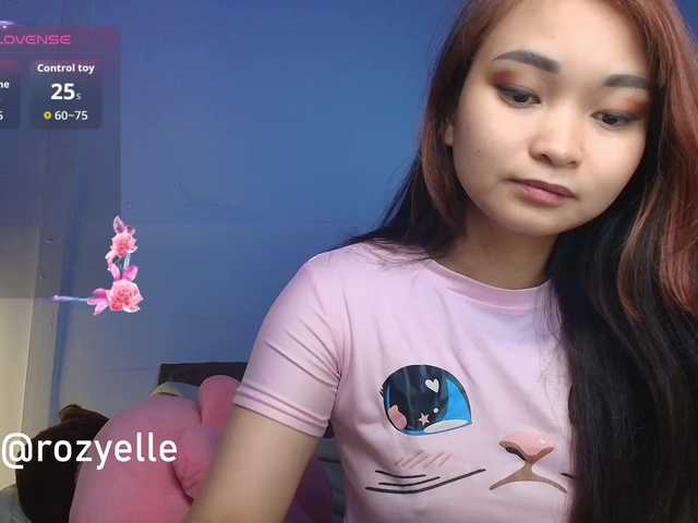 RozyBlack live cam on BongaCams