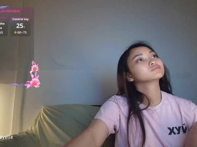 RozyBlack live cam on BongaCams