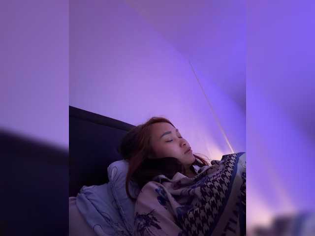 RozyElle — live female cam