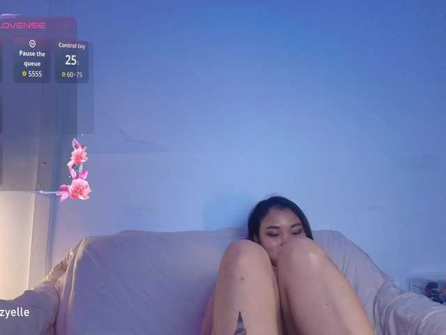 RozyBlack live webcam show