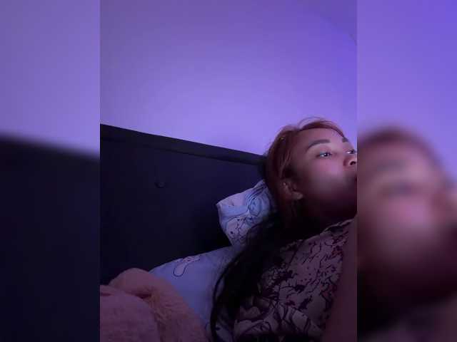 RozyBlack live cam on BongaCams