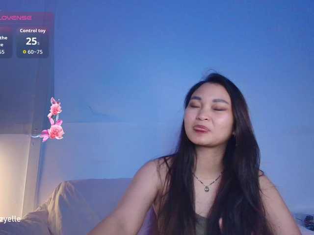 RozyBlack live webcam show