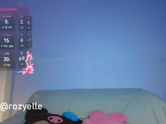 RozyBlack live cam on BongaCams
