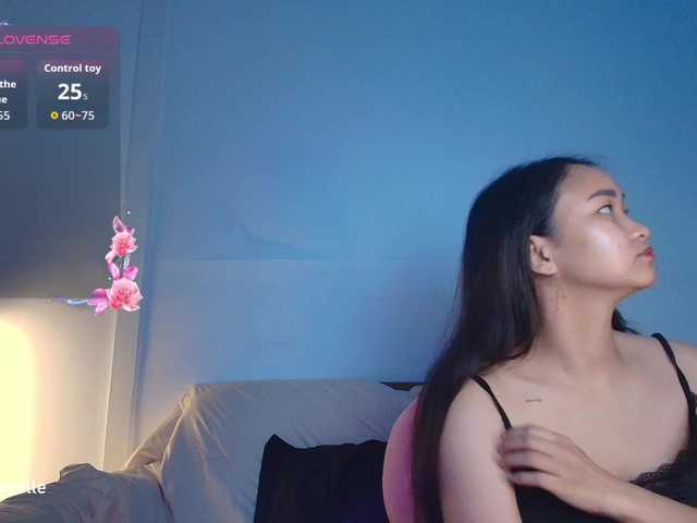 RozyBlack live cam on BongaCams