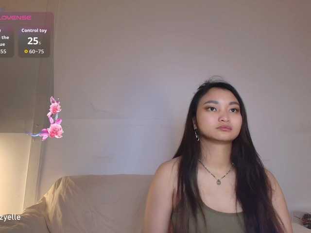RozyBlack live cam on BongaCams