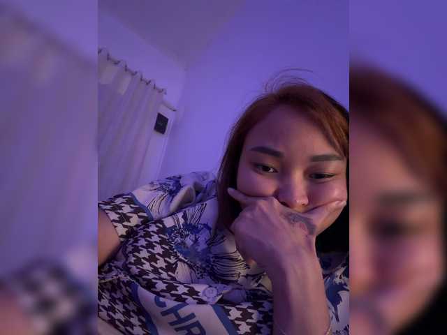 RozyBlack live cam on BongaCams