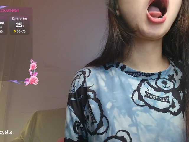 RozyBlack live cam on BongaCams