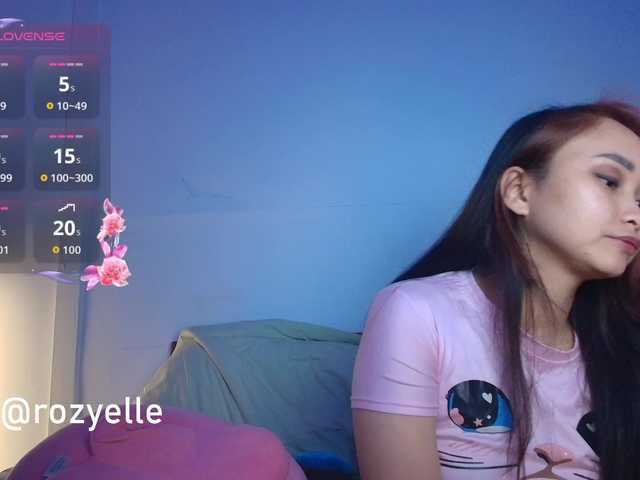 RozyBlack live cam on BongaCams