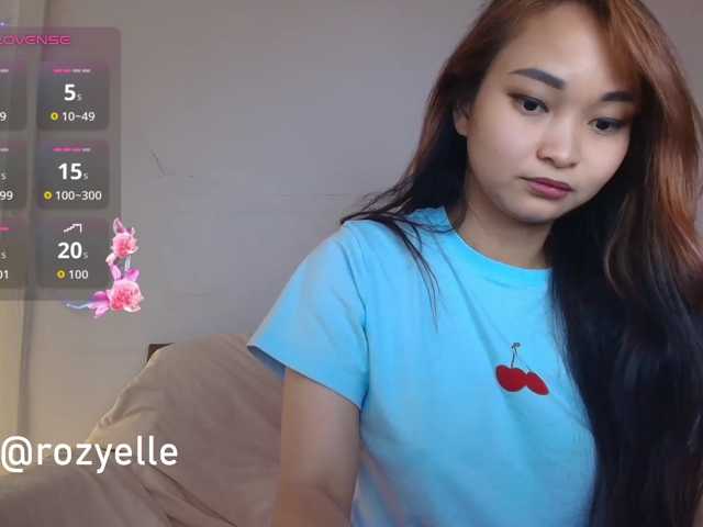 RozyBlack live cam on BongaCams