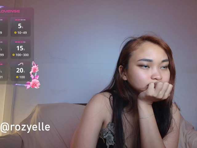 RozyBlack live cam on BongaCams
