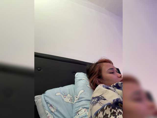 RozyElle — live female cam