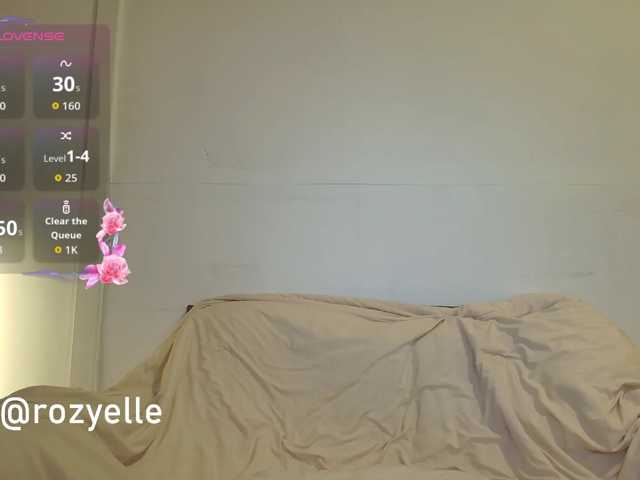 RozyBlack live cam on BongaCams