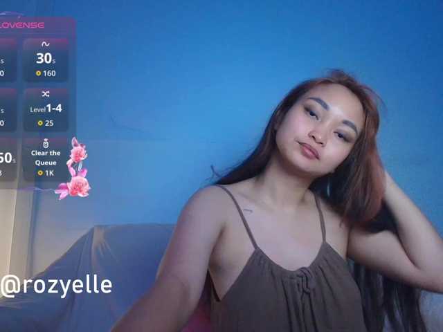 RozyBlack live cam on BongaCams