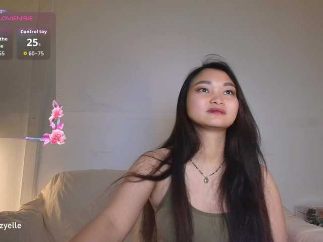 RozyBlack live cam on BongaCams