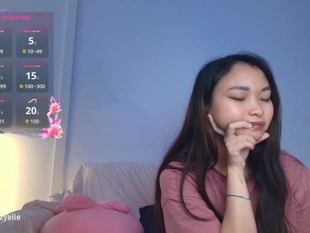 RozyBlack live webcam show