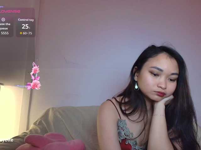 RozyBlack live cam on BongaCams