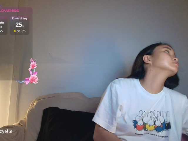 RozyElle live webcam show