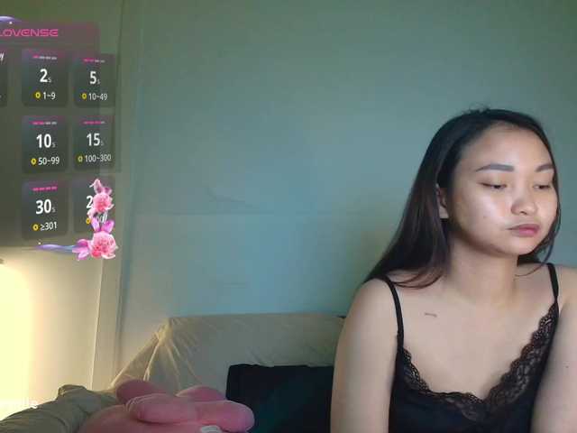 RozyElle live webcam show