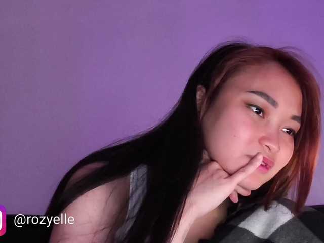 RozyBlack live cam on BongaCams