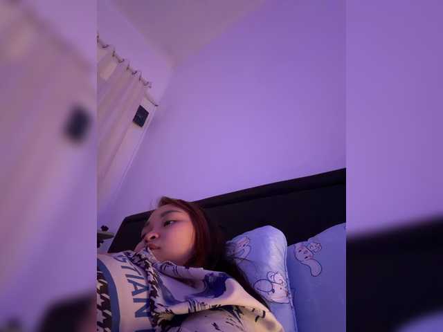 RozyElle — live female cam