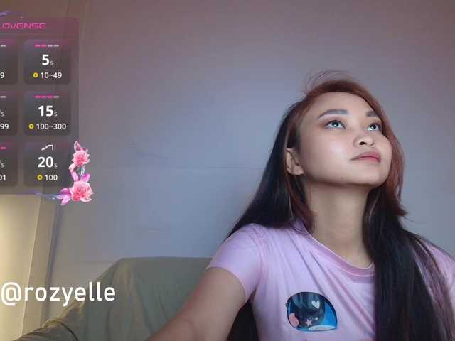 RozyBlack live cam on BongaCams