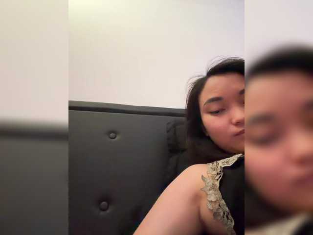 RozyBlack live cam on BongaCams
