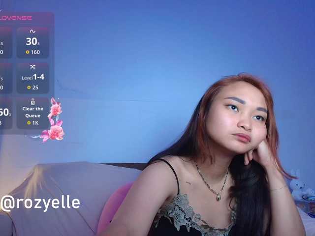 RozyElle live cam preview
