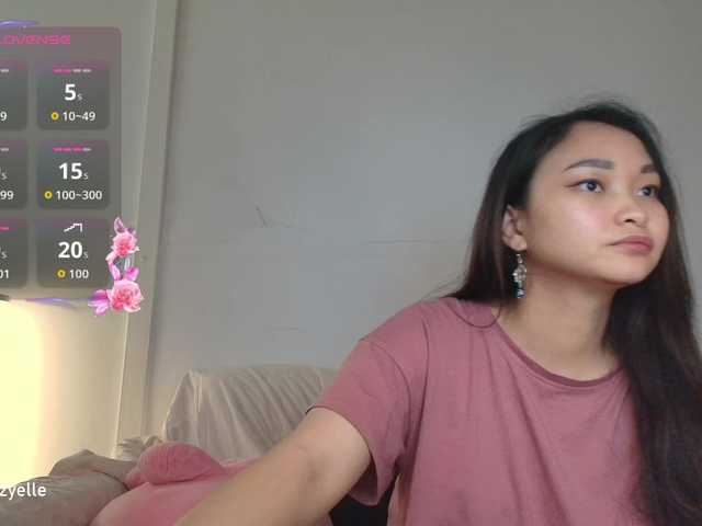 RozyBlack live cam on BongaCams