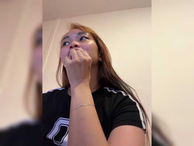 RozyElle live cam preview