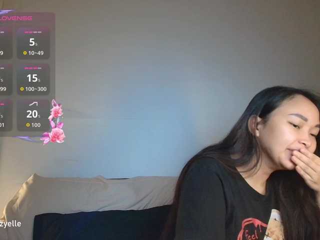 RozyBlack live cam on BongaCams