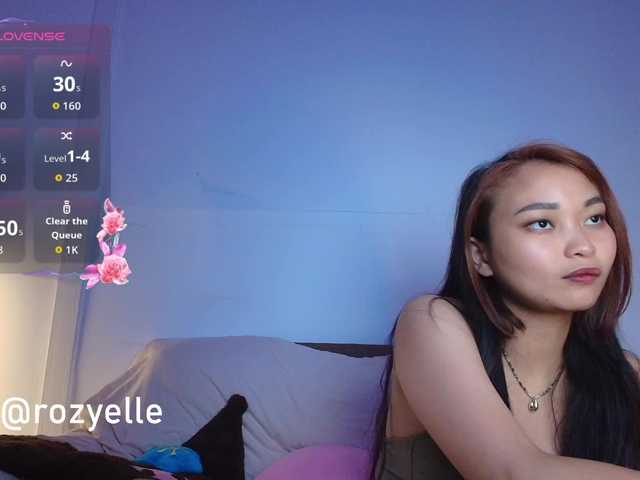 RozyBlack live cam on BongaCams
