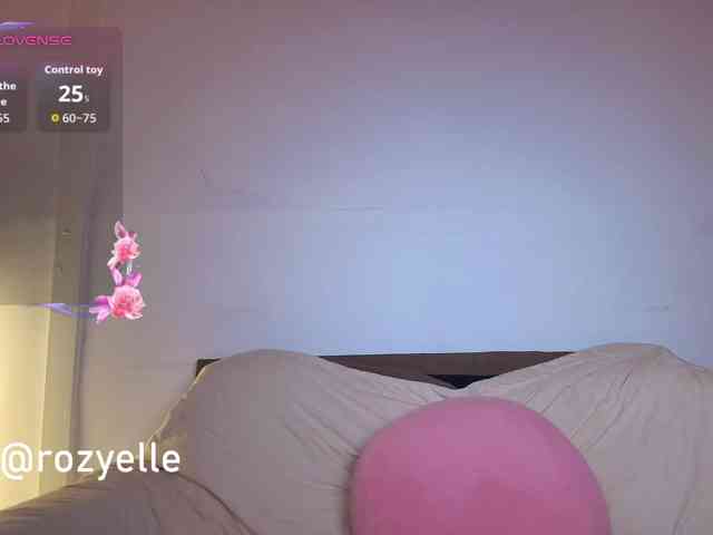 RozyElle webcam